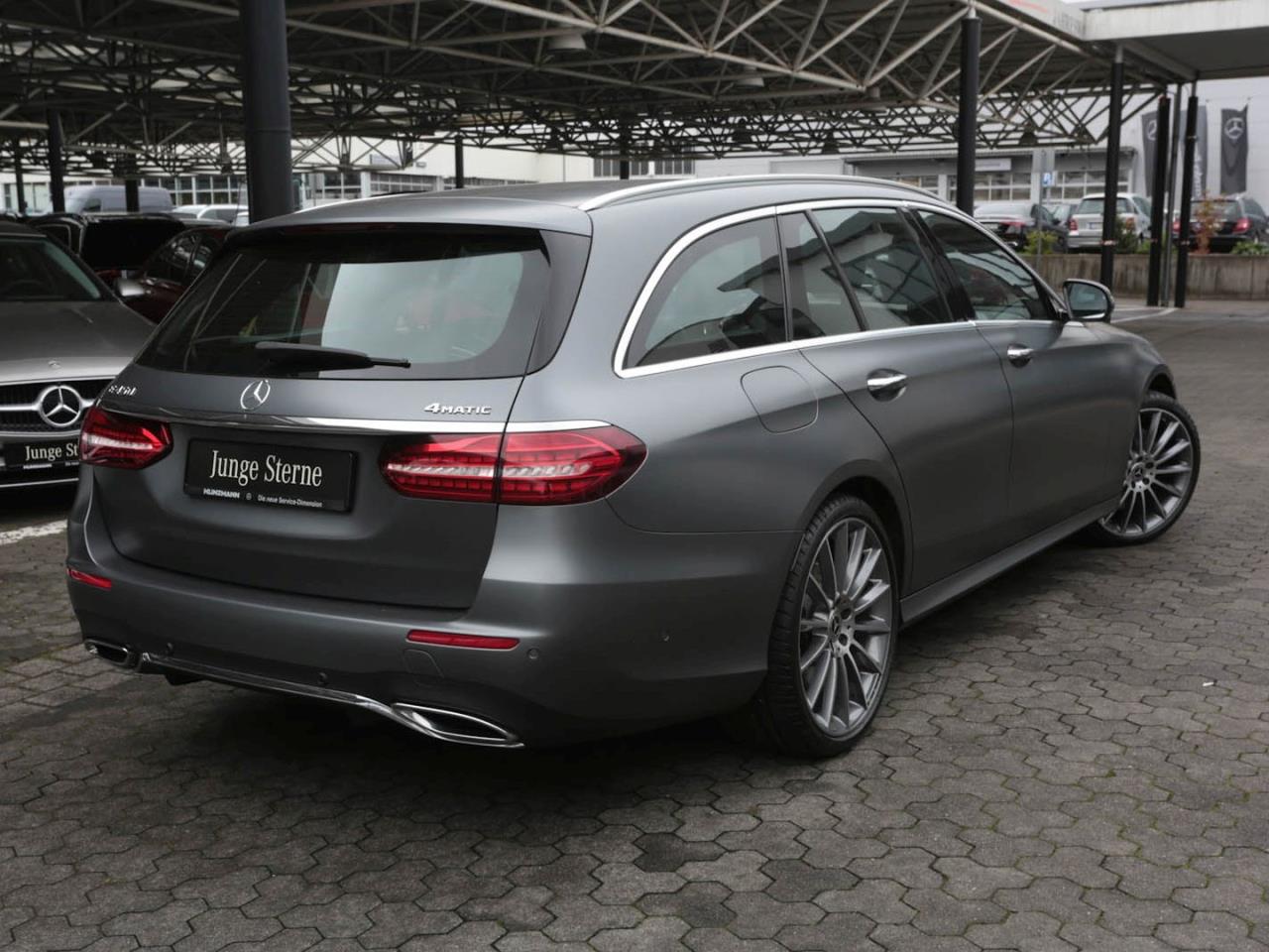 Mercedes-Benz E 450 4M T AMG Panorama Burmester HeadUp AHK 360° Mercedes-Benz E 450 4M T AMG Panorama Burmester HeadUp AHK 360°