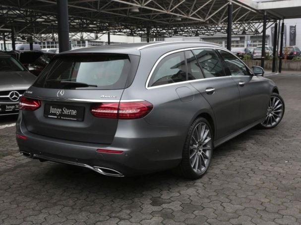 Mercedes-Benz E 450 4M T AMG Panorama Burmester HeadUp AHK 360° Mercedes-Benz E 450 4M T AMG Panorama Burmester HeadUp AHK 360°