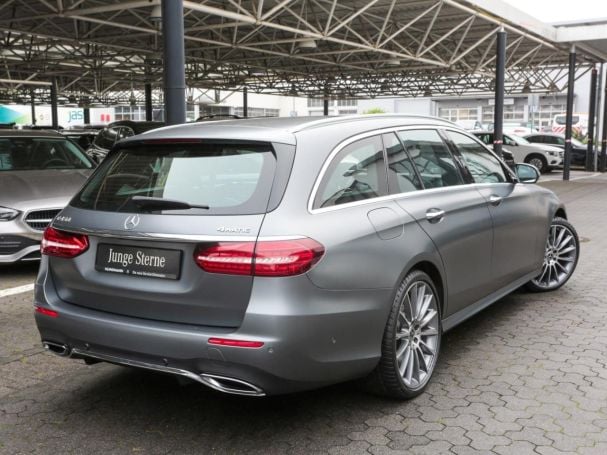 Mercedes-Benz E 450 4M T AMG Panorama Burmester HeadUp AHK 360°