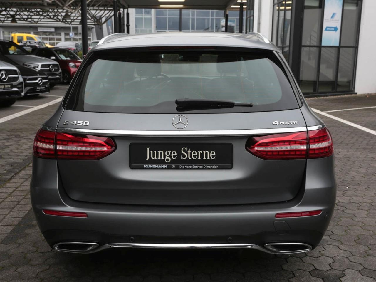 Mercedes-Benz E 450 4M T AMG Panorama Burmester HeadUp AHK 360° Mercedes-Benz E 450 4M T AMG Panorama Burmester HeadUp AHK 360°