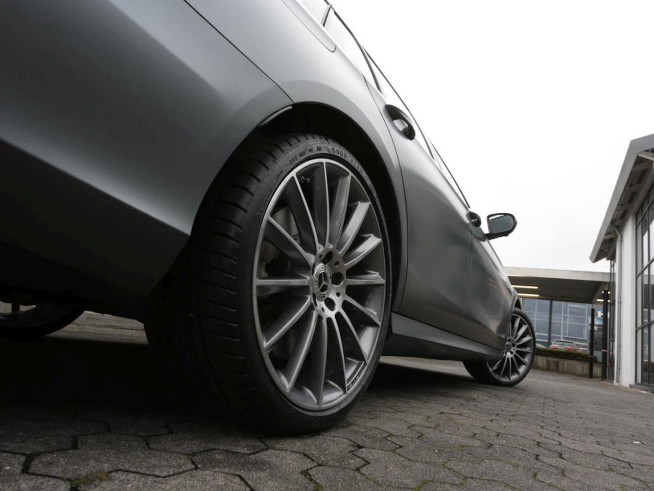 Mercedes-Benz E 450 4M T AMG Panorama Burmester HeadUp AHK 360° Mercedes-Benz E 450 4M T AMG Panorama Burmester HeadUp AHK 360°