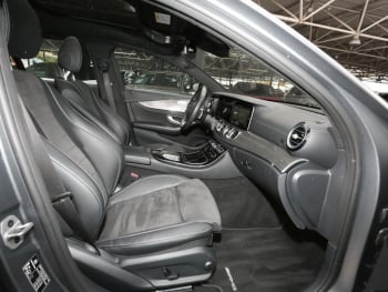Mercedes-Benz E 450 4M T AMG Panorama Burmester HeadUp AHK 360° Mercedes-Benz E 450 4M T AMG Panorama Burmester HeadUp AHK 360°