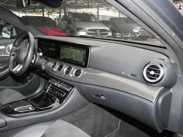 Mercedes-Benz E 450 4M T AMG Panorama Burmester HeadUp AHK 360° Mercedes-Benz E 450 4M T AMG Panorama Burmester HeadUp AHK 360°