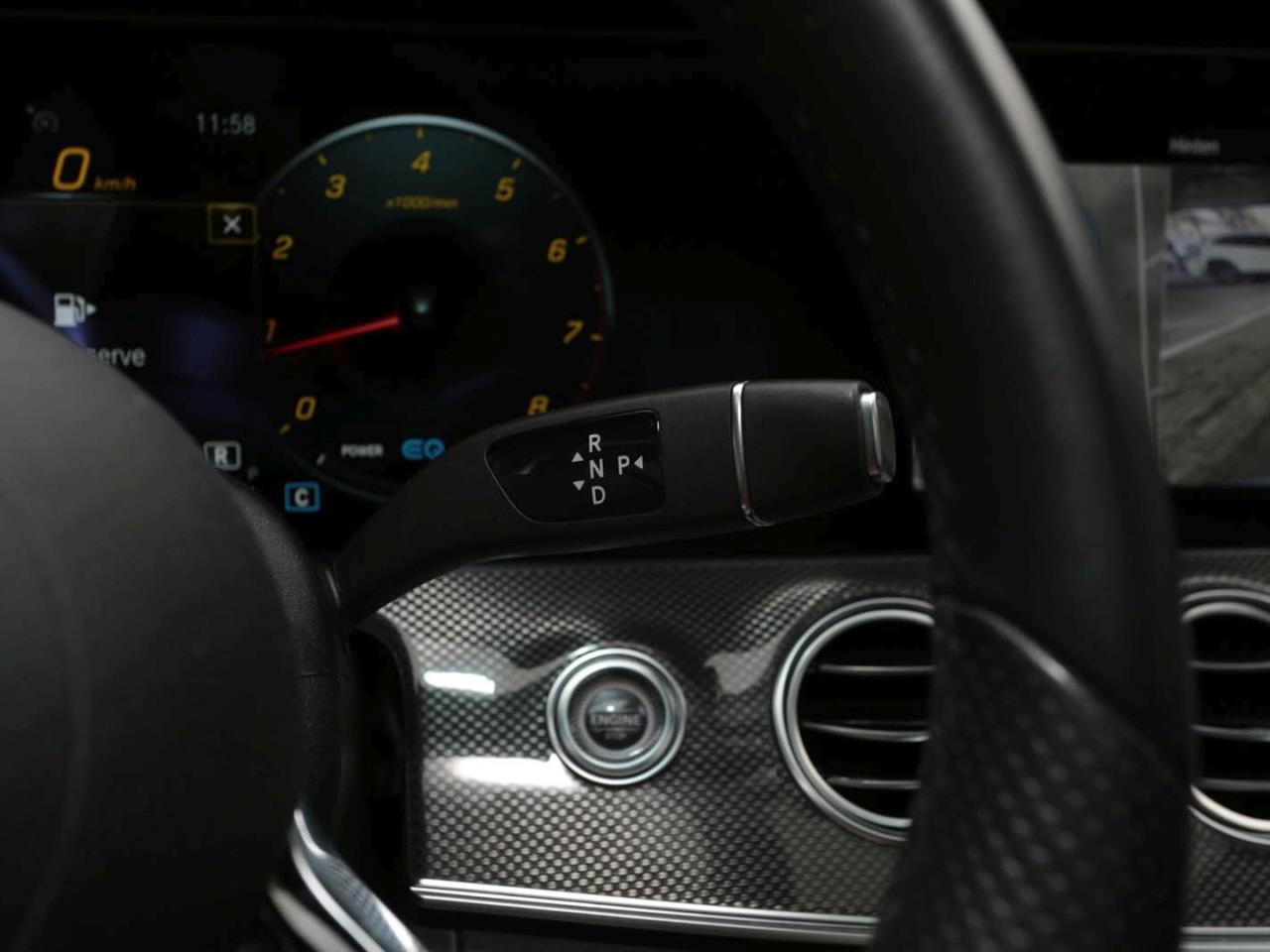 Mercedes-Benz E 450 4M T AMG Panorama Burmester HeadUp AHK 360° Mercedes-Benz E 450 4M T AMG Panorama Burmester HeadUp AHK 360°