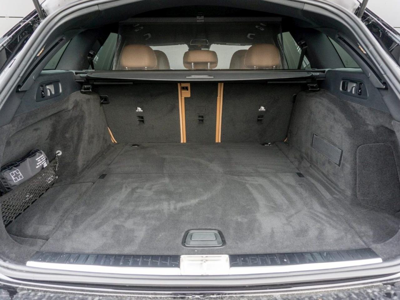 Mercedes-Benz E 200 T Avantgarde Sitzklima Distronic AHK Kamera