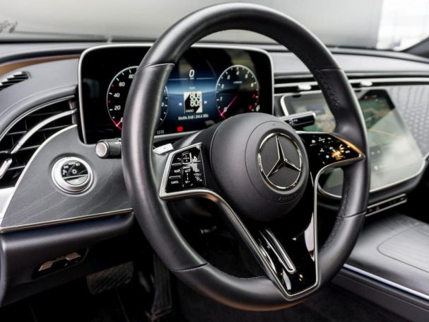 Mercedes-Benz E 200 T Avantgarde Sitzklima Distronic AHK Kamera