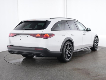 Mercedes-Benz E 220 d 4M T All-Terrain Avantgarde Night Standh