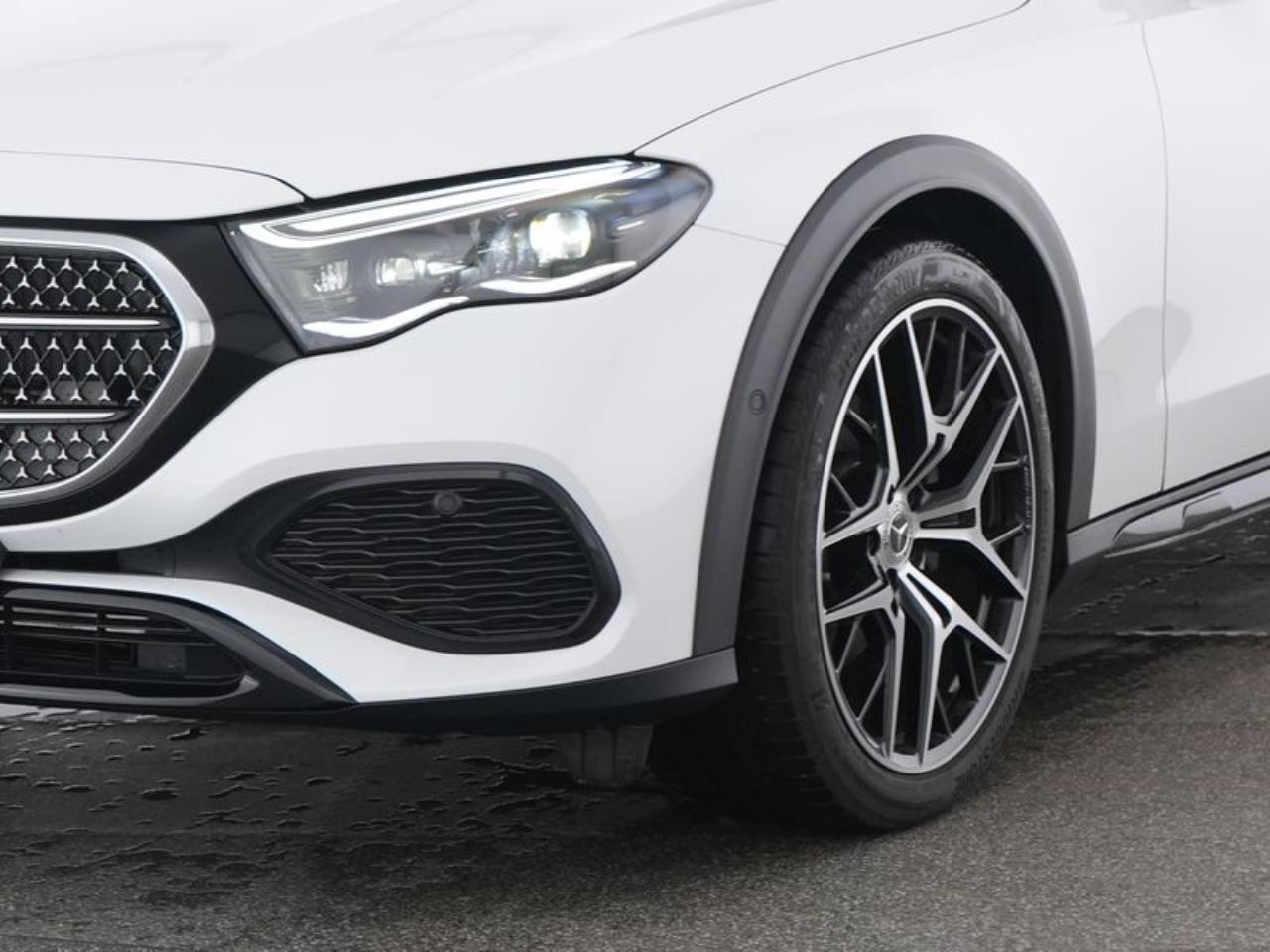 Mercedes-Benz E 220 d 4M T All-Terrain AMG LM Panorama 360°