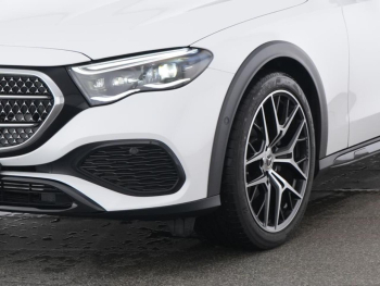 Mercedes-Benz E 220 d 4M T All-Terrain AMG LM Panorama 360°