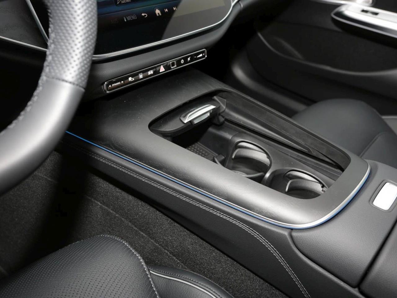 Mercedes-Benz E 220 d 4MATIC T-Modell AMG Night Standhzg AHK