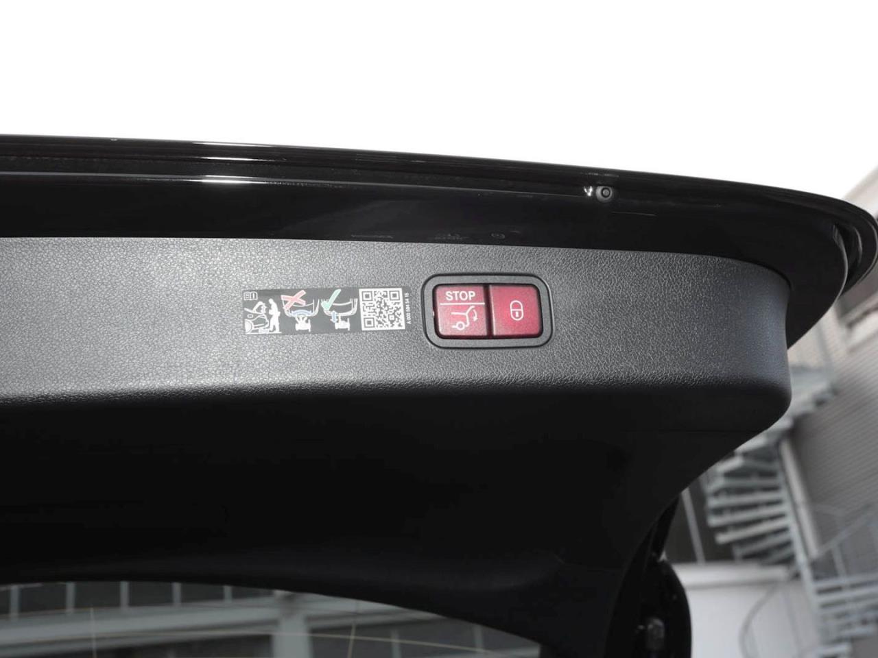 Mercedes-Benz E 220 d 4MATIC T-Modell AMG Night Standhzg AHK