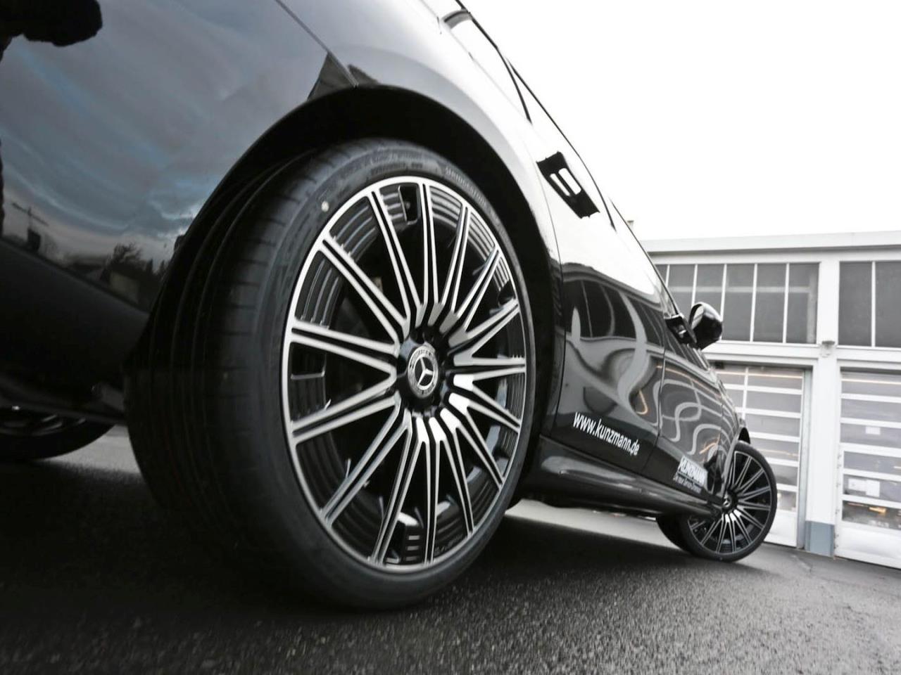 Mercedes-Benz E 220 d 4MATIC T-Modell AMG Night Standhzg AHK