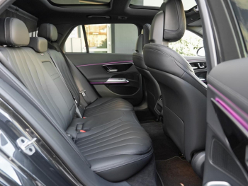 Mercedes-Benz E 220 d T AMG MBUX Navi Sitzklima Panorama 360°