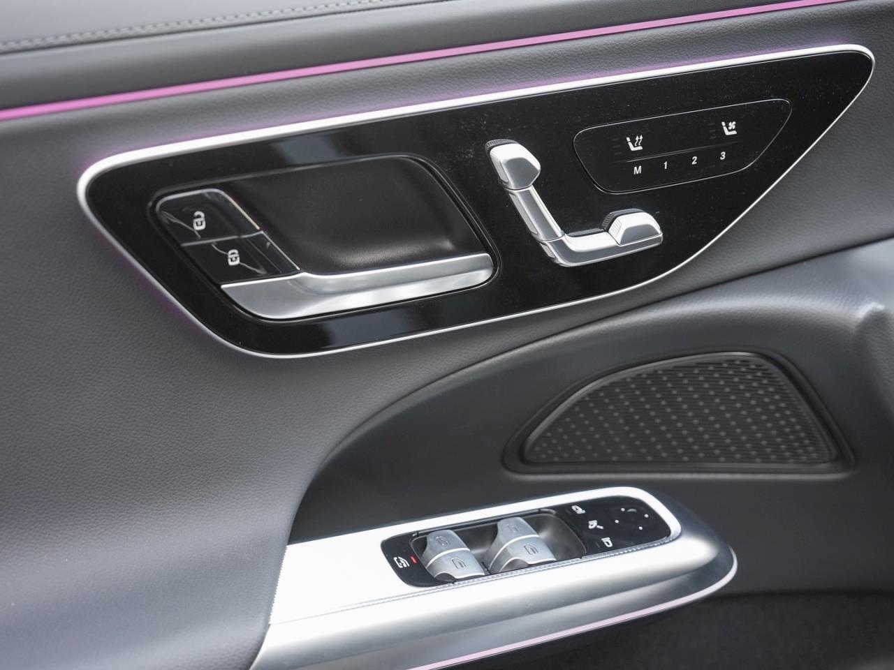 Mercedes-Benz E 220 d T AMG MBUX Navi Sitzklima Panorama 360°