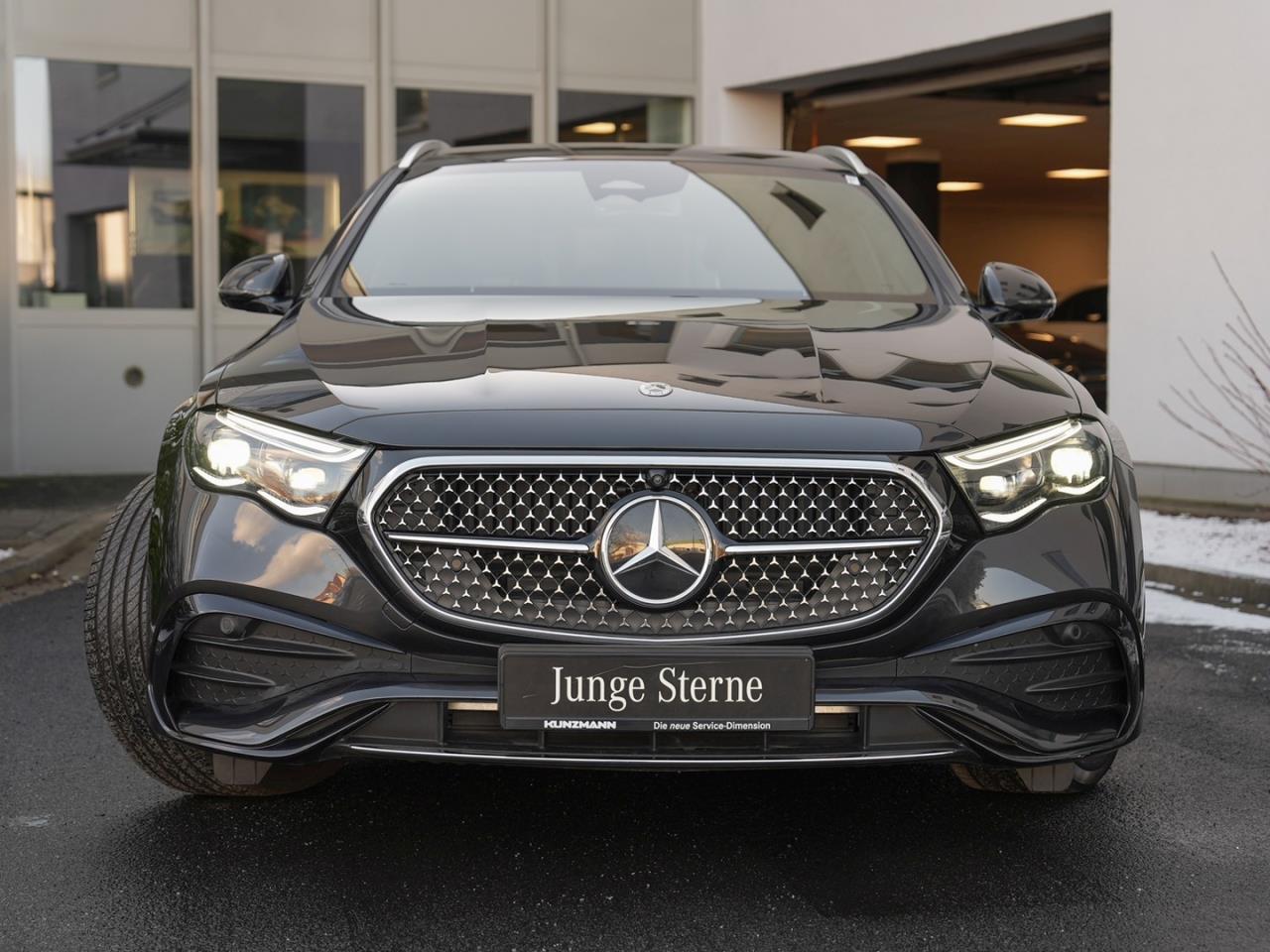 Mercedes-Benz E 220 d T AMG MBUX Navi Sitzklima Panorama 360°