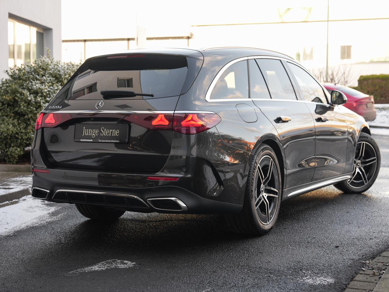 Mercedes-Benz E 220 d T AMG MBUX Navi Sitzklima Panorama 360°