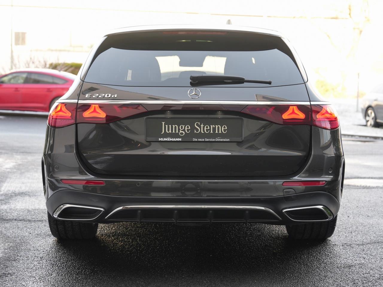 Mercedes-Benz E 220 d T AMG MBUX Navi Sitzklima Panorama 360°