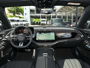 Mercedes-Benz E 220 d T-Modell AMG Night Panorama Sitzklima