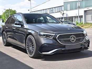 Mercedes-Benz E 220 d T-Modell AMG Night Panorama Sitzklima
