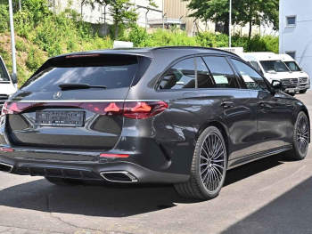 Mercedes-Benz E 220 d T-Modell AMG Night Panorama Sitzklima