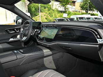 Mercedes-Benz E 220 d T-Modell AMG Night Panorama Sitzklima
