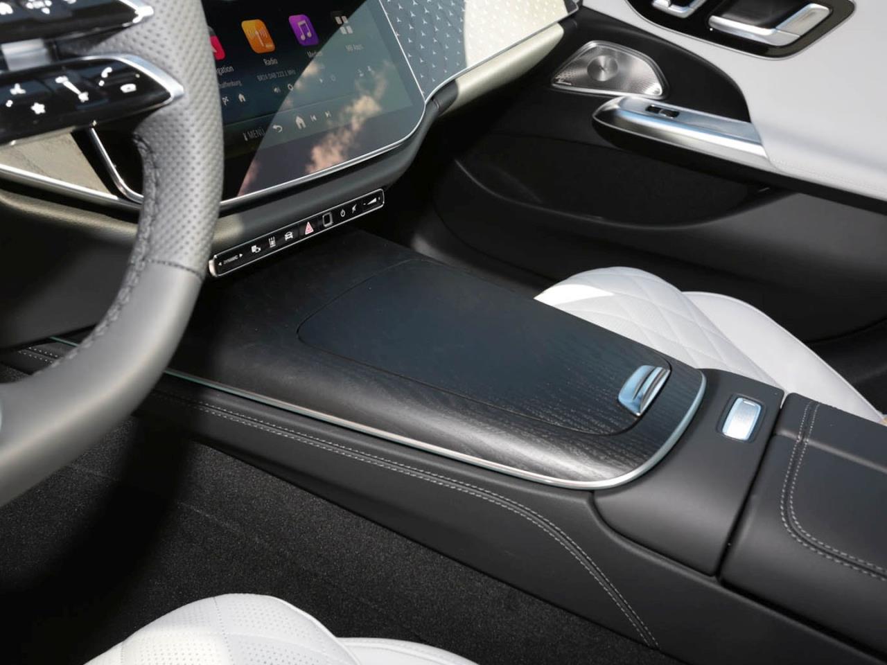 Mercedes-Benz E 220 d T-Modell Taxi AMG Night Panorama Standhzg