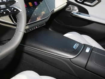 Mercedes-Benz E 220 d T-Modell Taxi AMG Night Panorama Standhzg