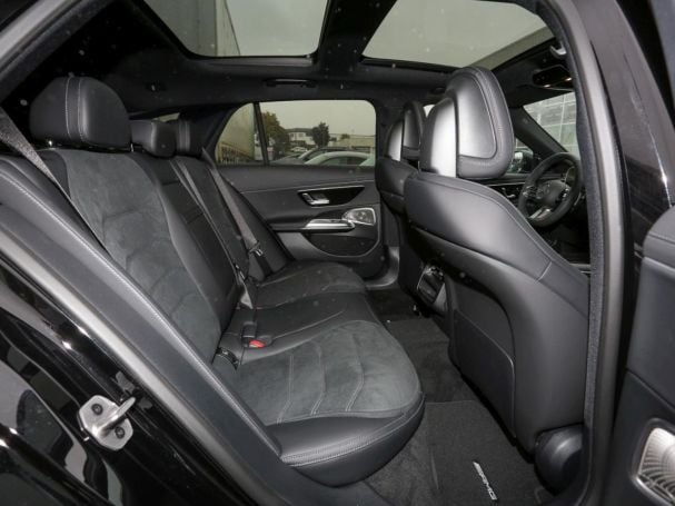 Mercedes-Benz E 220 d T-Modell AMG Night Distronic Panorama AHK Mercedes-Benz E 220 d T-Modell AMG Night Distronic Panorama AHK