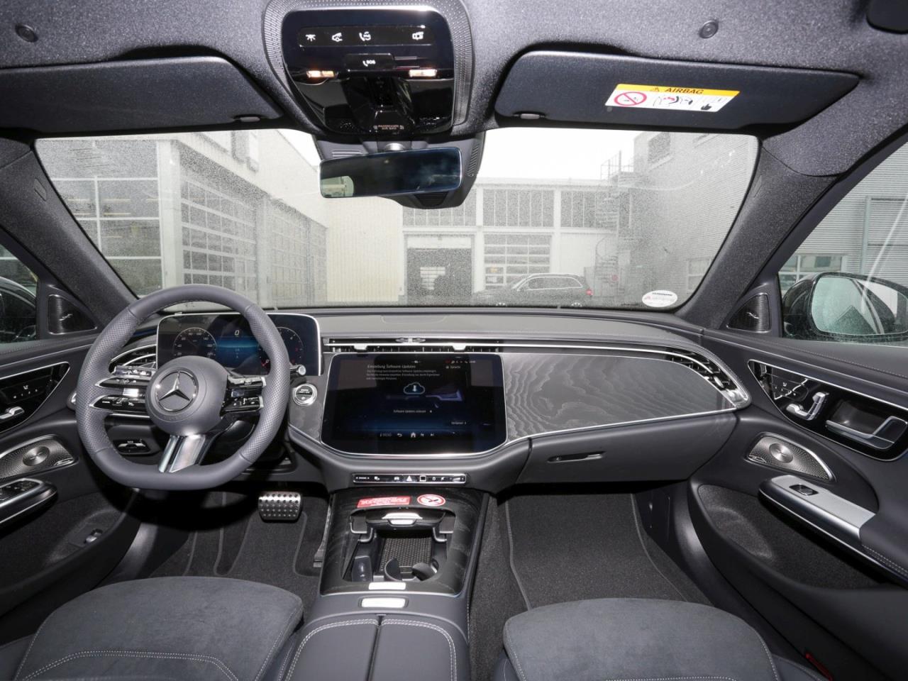 Mercedes-Benz E 220 d T-Modell AMG Night Distronic Panorama AHK Mercedes-Benz E 220 d T-Modell AMG Night Distronic Panorama AHK