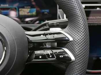 Mercedes-Benz E 220 d T-Modell AMG Night Distronic Panorama AHK