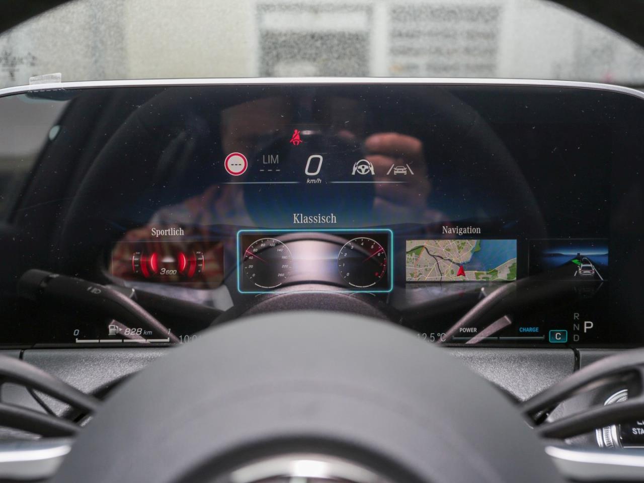 Mercedes-Benz E 220 d T-Modell AMG Night Distronic Panorama AHK