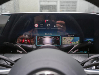 Mercedes-Benz E 220 d T-Modell AMG Night Distronic Panorama AHK