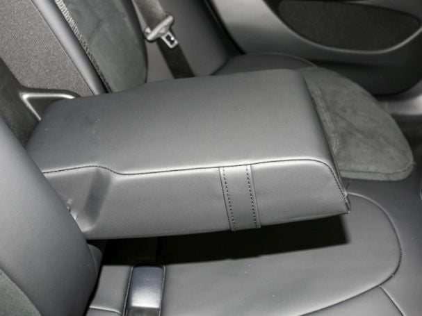 Mercedes-Benz E 220 d T-Modell AMG Night Distronic Panorama AHK Mercedes-Benz E 220 d T-Modell AMG Night Distronic Panorama AHK