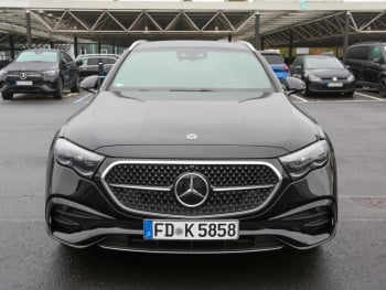 Mercedes-Benz E 220 d T-Modell AMG Night Distronic Panorama AHK