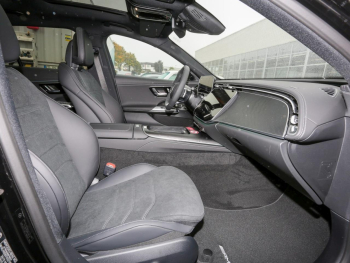 Mercedes-Benz E 220 d T-Modell AMG Night Distronic Panorama AHK