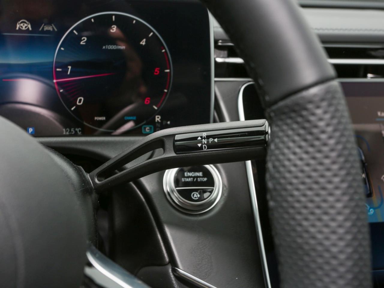 Mercedes-Benz E 220 d T-Modell AMG Night Distronic Panorama AHK