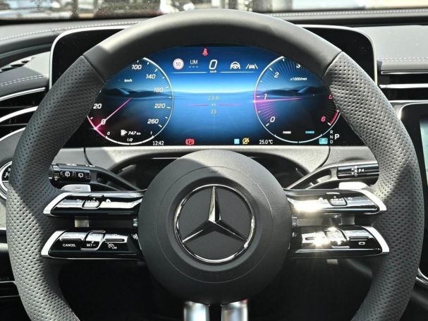 Mercedes-Benz E 220 d T-Modell AMG Panorama Distronic 360° AHK