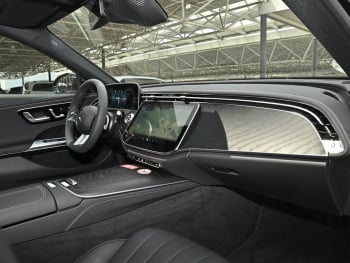 Mercedes-Benz E 220 d T-Modell AMG Panorama Distronic 360° AHK