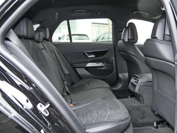 Mercedes-Benz E 220 d T AMG MBUXNavi Distronic Memory 360°