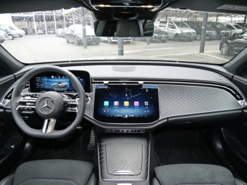 Mercedes-Benz E 220 d T AMG MBUXNavi Distronic Memory 360°