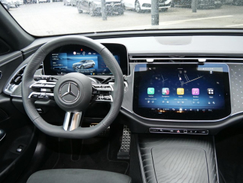 Mercedes-Benz E 220 d T AMG MBUXNavi Distronic Memory 360°