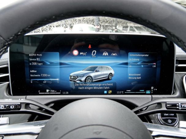 Mercedes-Benz E 220 d T AMG MBUXNavi Distronic Memory 360°
