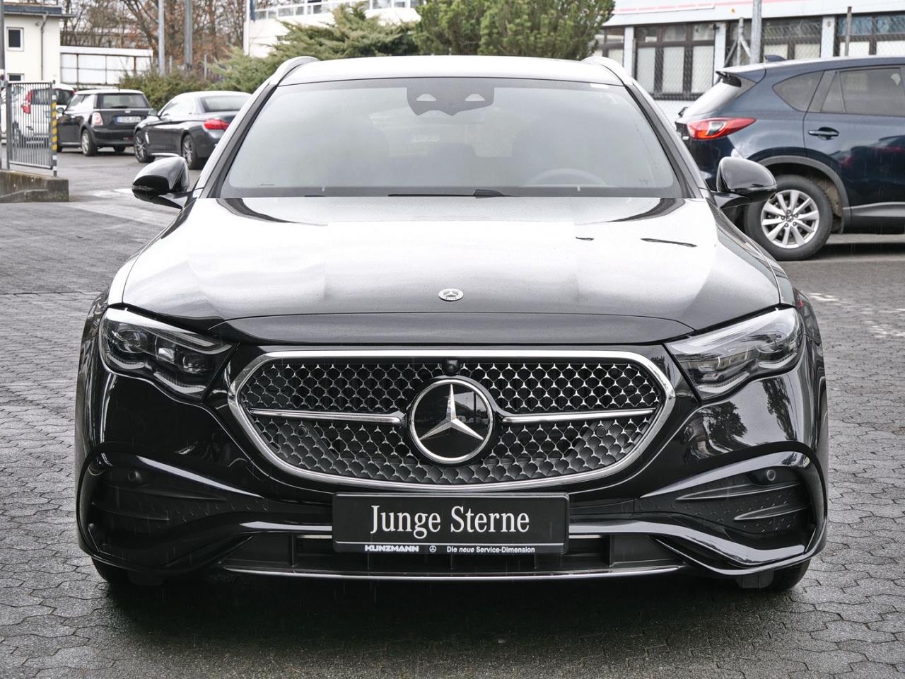 Mercedes-Benz E 220 d T AMG MBUXNavi Distronic Memory 360°