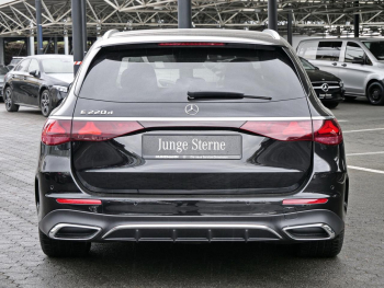 Mercedes-Benz E 220 d T AMG MBUXNavi Distronic Memory 360°