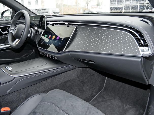 Mercedes-Benz E 220 d T AMG MBUXNavi Distronic Memory 360°
