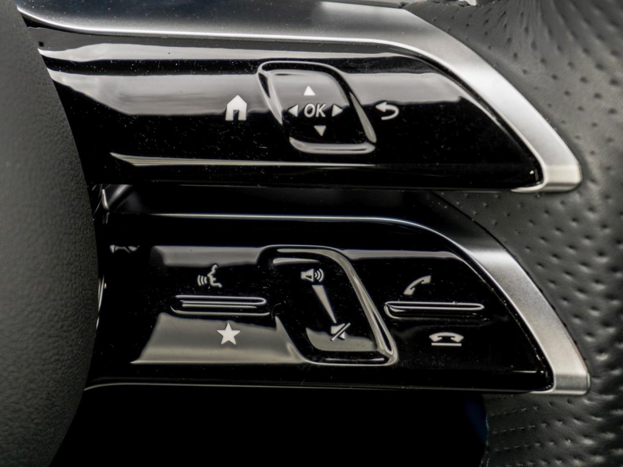 Mercedes-Benz E 300 de 4M T AMG Distronic Panorama Burmester