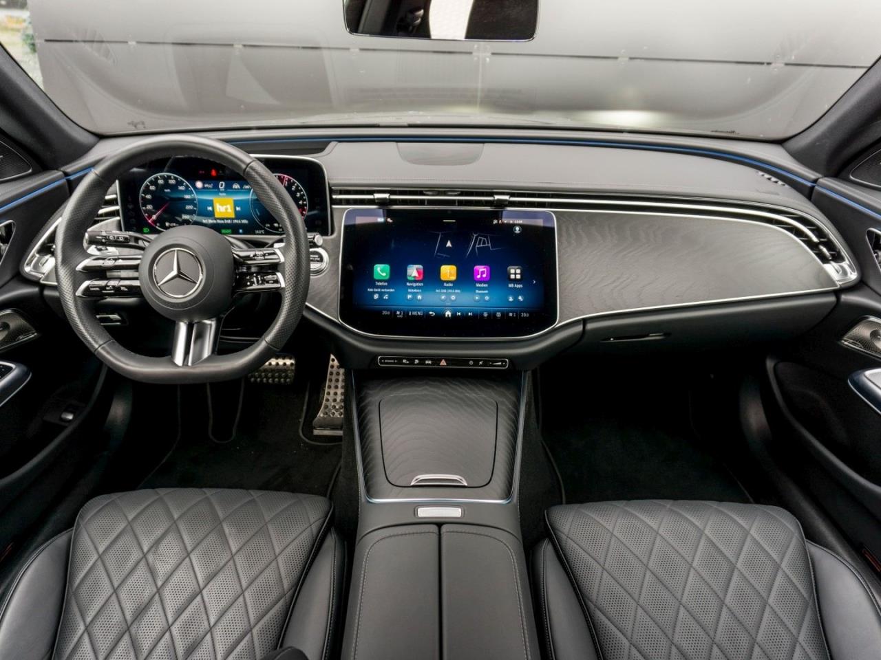 Mercedes-Benz E 300 de 4M T AMG Distronic Panorama Burmester Mercedes-Benz E 300 de 4M T AMG Distronic Panorama Burmester