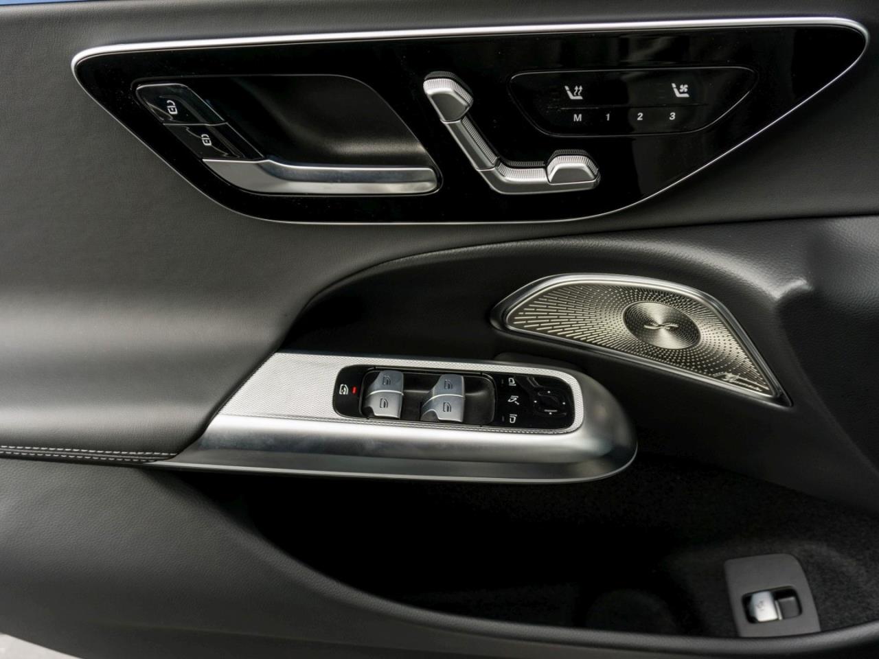 Mercedes-Benz E 300 de 4M T AMG Distronic Panorama Burmester Mercedes-Benz E 300 de 4M T AMG Distronic Panorama Burmester