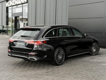 Mercedes-Benz E 300 de 4M T AMG Distronic Panorama Burmester Mercedes-Benz E 300 de 4M T AMG Distronic Panorama Burmester