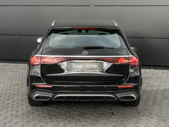 Mercedes-Benz E 300 de 4M T AMG Distronic Panorama Burmester